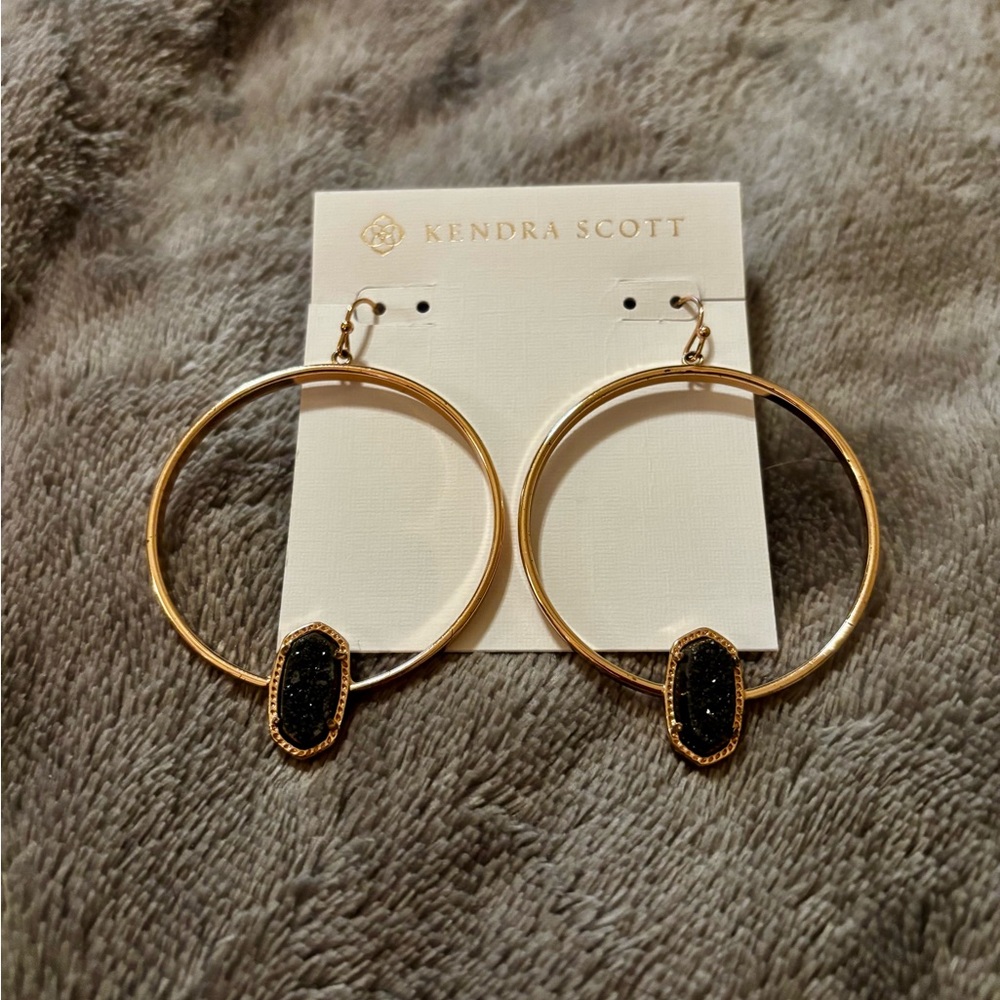 Kendra Scott Elora Hoop Earrings in Gold & Black Drusy